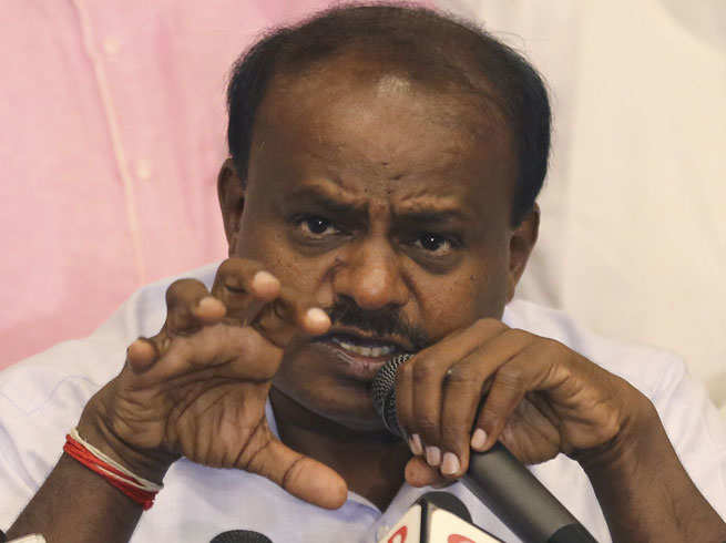 कर्नाटक मे 1 महीने पहली बनी JDS- कांग्रेस सरकार क्या गिर जाएगी ?
