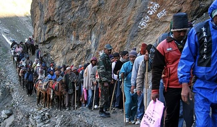 अमरनाथ यात्रा के लिए 5,382 तीर्थयात्रियों का एक और जत्था बुधवार को जम्मू से रवाना
