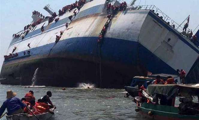 इंडोनेशिया में नौका दुर्घटना, 16 लोगों की मौत, 139 लोग लापता