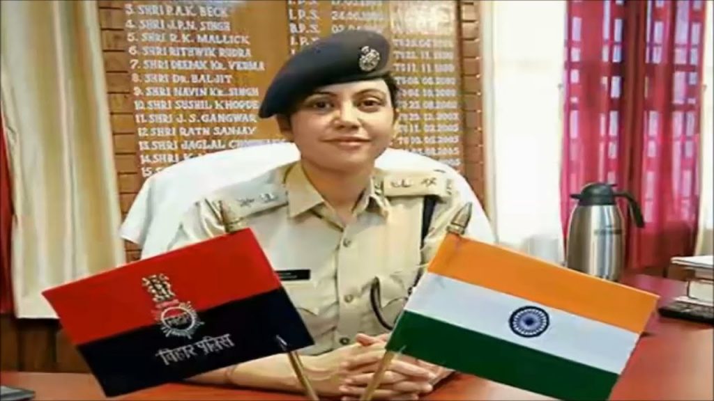मुजफ्फरपुर एसएसपी के तबादले को लेकर उठ रहे हैं सवाल