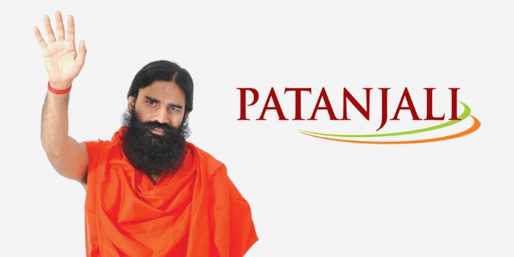 योगगुरु से अरबपति बिजनेसमैन बनने वाले रामदेव का नया ड्रेस चमत्कार।