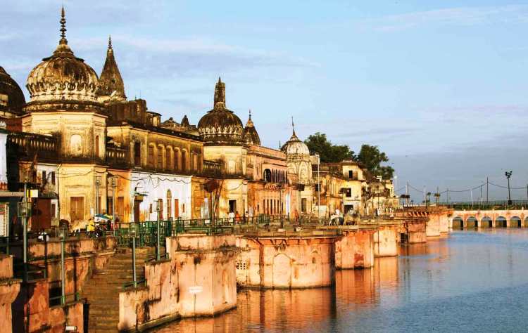 धार्मिक उन्माद को कुंभ तक टालने के पीछे का सच / अनामी शरण बबल