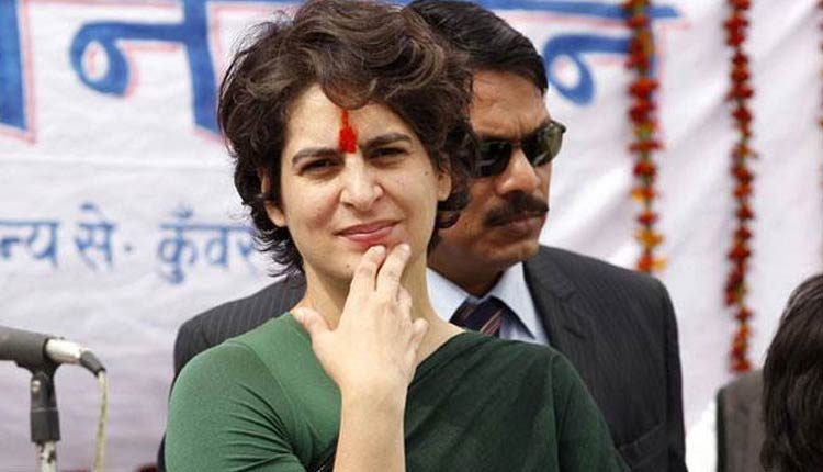 प्रियंका गांधी की सक्रिय पोलिटिकल बैटिंग स्टार्ट /
