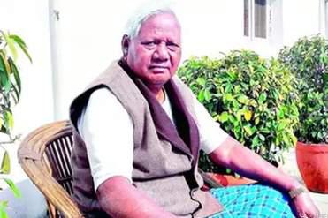 झारखंड से बीजेपी के नेता करिया मुंडा को देश के सर्वोच्च सम्मानों में से एक पद्म भूषण मिला है. उन्हें ये सम्मान समाज में खास योगदान के लिए मिला है!