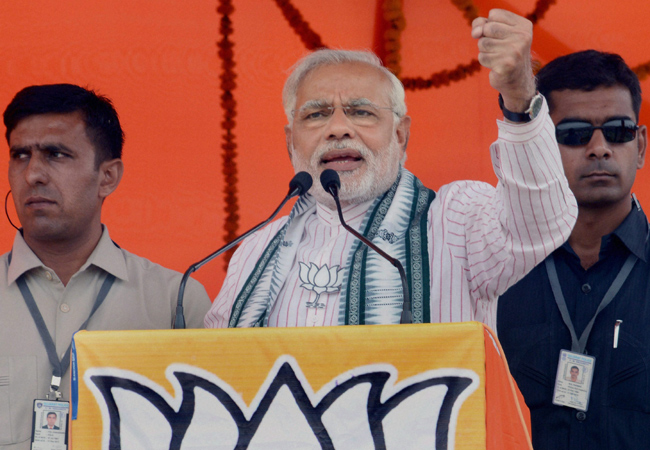 गुजरात में प्रधानमंत्री मोदी मैजिक बरकरार- दमदार