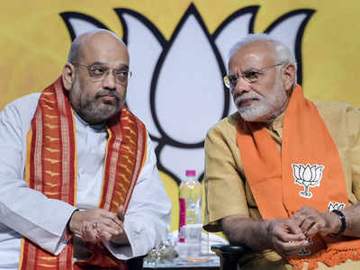 भाजपा में बगावत, अरूणाचल प्रदेश में 12 विधायक समेत 15 नेताओं ने पार्टी छोड़ी