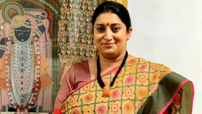 कपड़ा मंत्री स्मृति इरानी ‘वर्ल्ड कॉटन डे’ समारोह, जेनेवा में भारत का प्रतिनिधित्व करेंगी