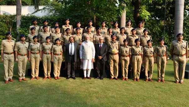 2018 बैच के भारतीय पुलिस सेवा के परिवीक्षाधीन अधिकारियों ने प्रधानमंत्री से मुलाकात की