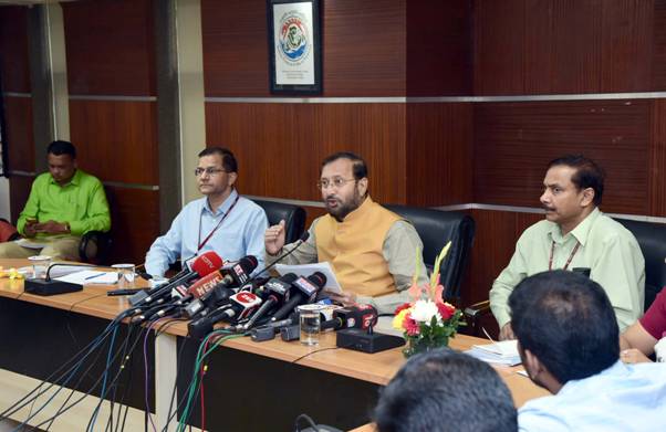 भारत अगले वर्ष अप्रैल तक बीएस VI वाहन उत्सर्जन मानकों को लागू कर देगा: केन्द्रीय पर्यावरण मंत्री