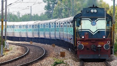 भारतीय रेल ने ई.एम.यू सेवाओं में ई-कॉमर्स कंसाइनमेंट की पायलट परियोजना की शुरूआत की