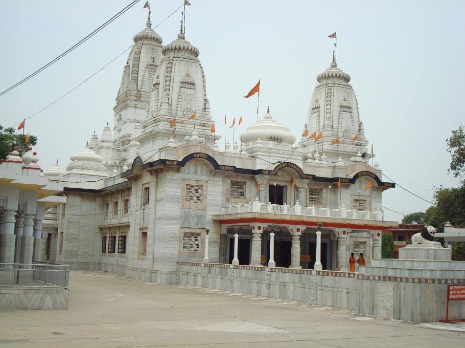 गुरु गोरखनाथ मंदिर को 24 घंटे के अंदर बम से उड़ाने की धमकी