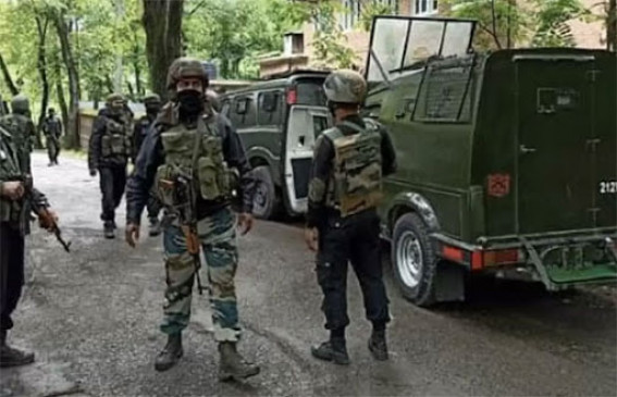 अनंतनाग में सुरक्षाबलों ने लश्कर के 2 आतंकियों को मार गिराया!