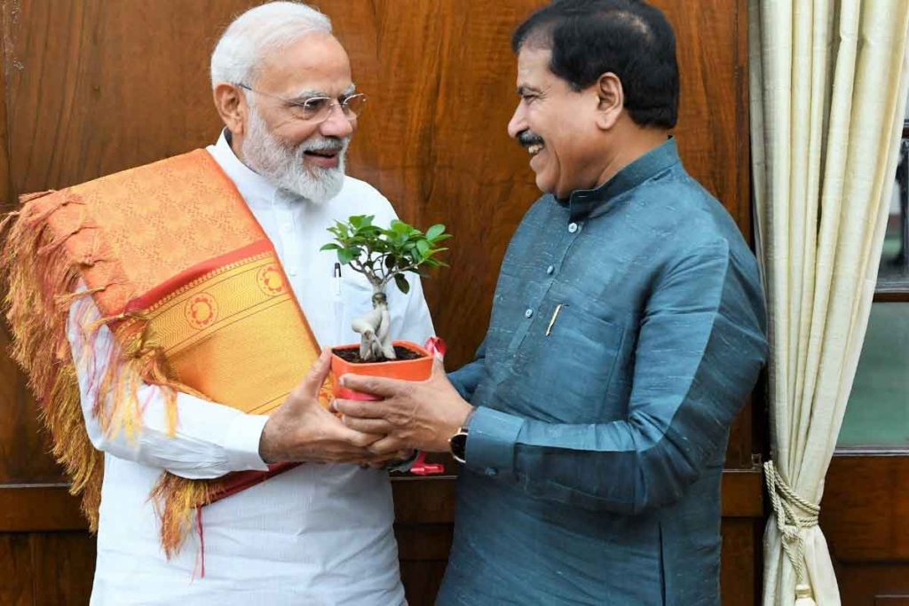 रेल राज्य मंत्री सुरेश अंगड़ी का निधन, कोरोना से थे संक्रमित