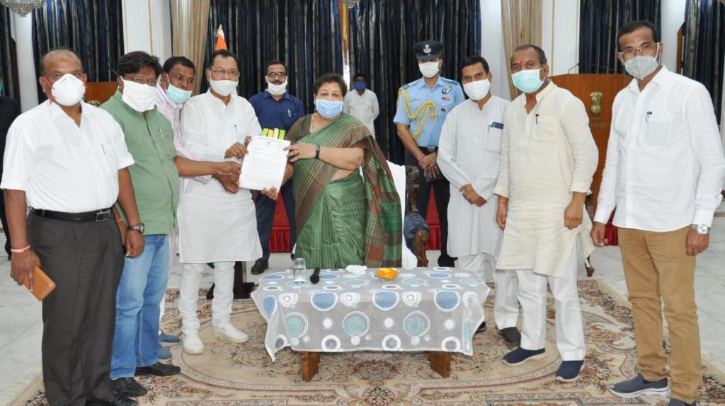 राज्यपाल को विधायक श्री शिशुपाल सोरी के नेतृत्व में प्रतिनिधिमण्डल ने ज्ञापन सौंपा