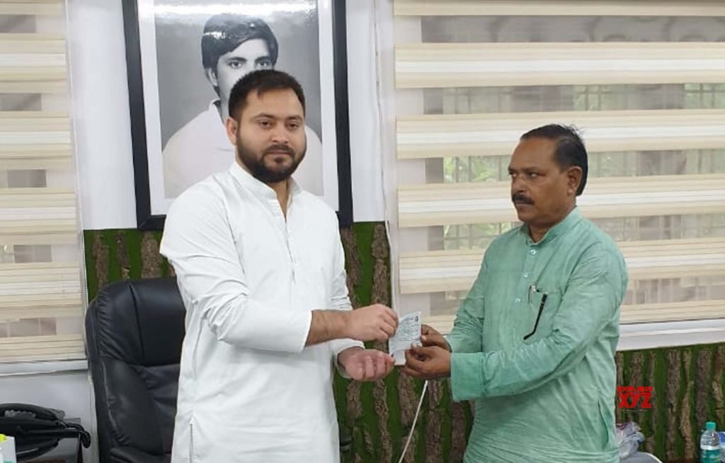 बिहार चुनाव: रालोसपा के प्रदेश अध्यक्ष भरत बिंद ने शनिवार को आरजेडी में हुए शामिल
