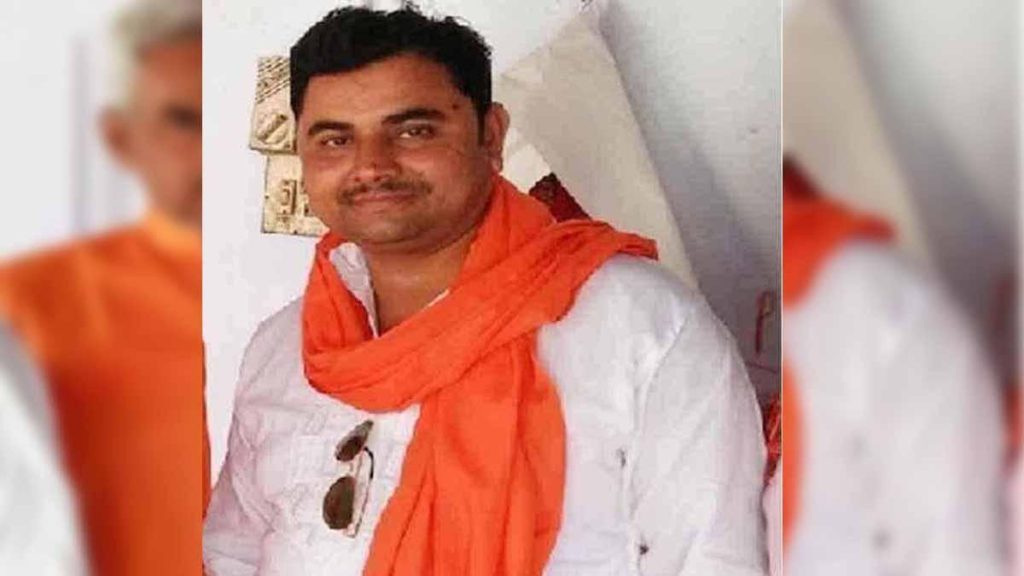 डीआईजी आजमगढ़ ने दी चेतावनी- धीरेन्द्र सिंह को आश्रय देने वाले रिश्तेदारों पर भी होगी कार्रवाई