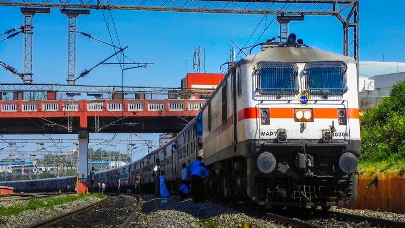 रेलवे ने किया ऐलान, दिवाली और छठ में इन राज्यों के लिए चलेगी शताब्दी ट्रेन