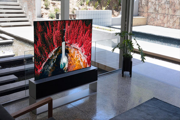 LG ने लॉन्च किया दुनिया का पहला 65 इंच का Rollable TV