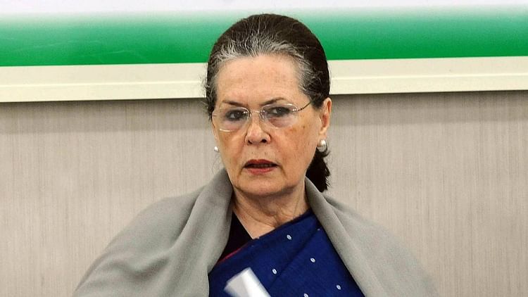 कृषि कानूनों को लेकर सोनिया नें पीएम पर साधा निशाना, बोली- किसान विरोधी हैं कृषि कानून