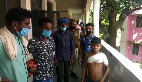 बेटे ने पिता को दारू पिलाकर घर लाने से किया इन्कार तो दबंगों ने चला दी गोली