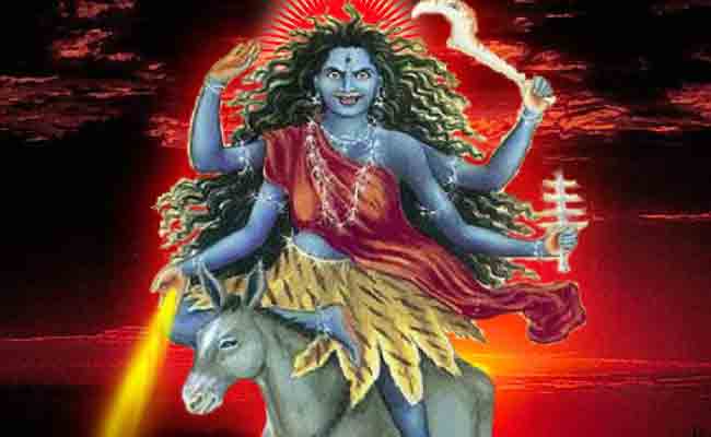 आज नवरात्रि के 7वें दिन मां कालरात्रि की ऐसे करें पूजा