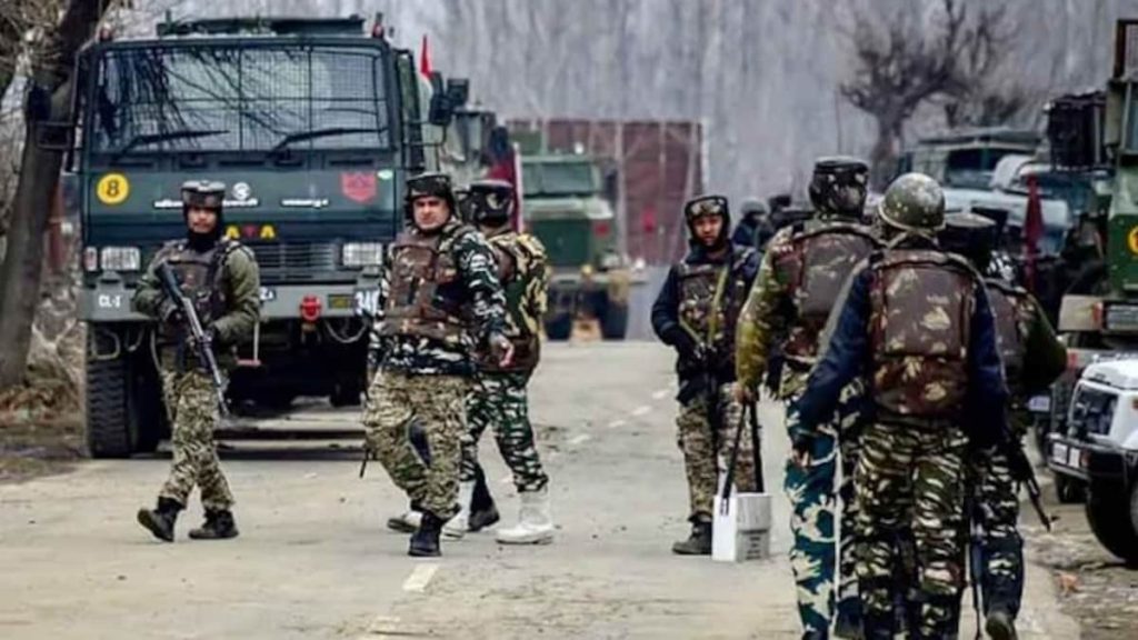 शोपियां इलाके में सुरक्षाबलों और आतंकियों के बीच फिर मुठभेड़, दो आतंकी का सफाया