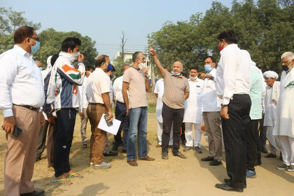 दिल्ली विधानसभा अध्यक्ष और उप- मुख्यमंत्री के लिए क्या मास्क, दो गज दूरी नहीं है जरूरी ? नियम/कायदे, जुर्माना /एफआईआर सिर्फ़ आम आदमी के लिए।