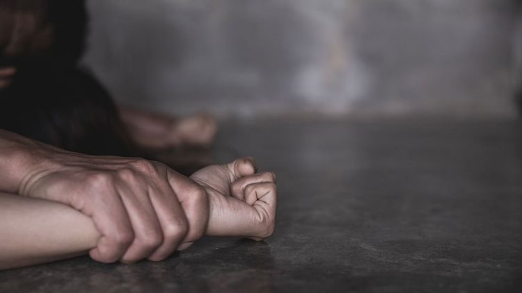 उत्तर प्रदेश के बाद अब राजस्थान, 19 साल की युवती से 8 दिनों तक होता रहा गैंगरेप