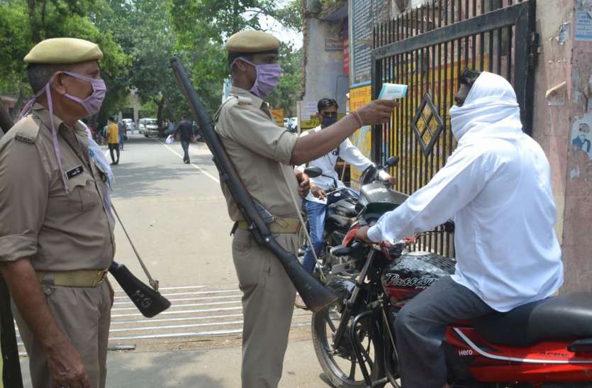 मास्क पहनने की सलाह देना पुलिसकर्मियों के पड़ा भारी, दो बहनों ने 27 बार मारा चाकू