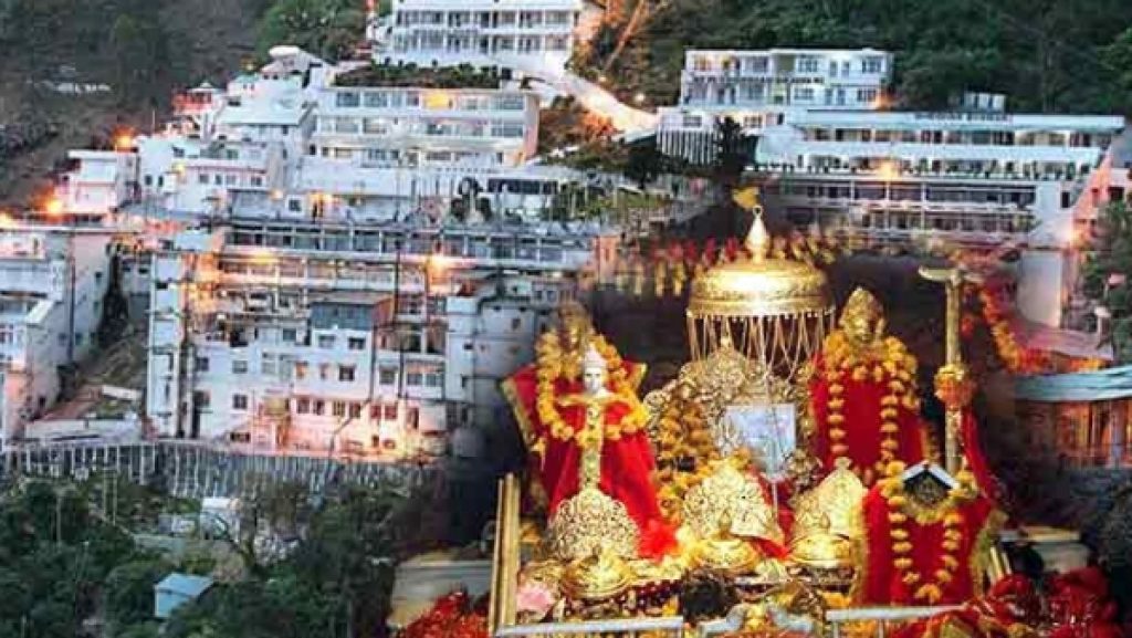 वैष्णो देवी के दर्शन के लिए श्रद्धालुओं की संख्याा 7000 से बढ़ाकर 15000