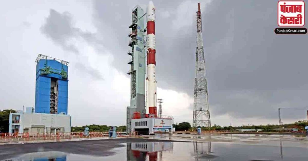 देश के रडार इमेजिंग और नौ अन्य विदेशी उपग्रहों को सफलतापूर्वक कक्षा में प्रक्षेपित किया- इसरो