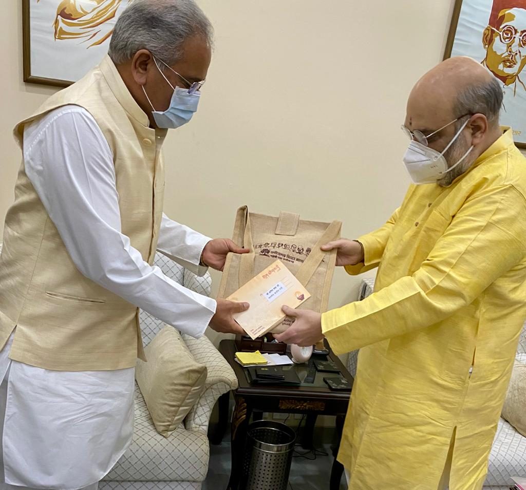 मुख्यमंत्री भूपेश बघेल ने नई दिल्ली प्रवास के दौरान आज केन्द्रीय गृह मंत्री अमित शाह से की मुलाकात