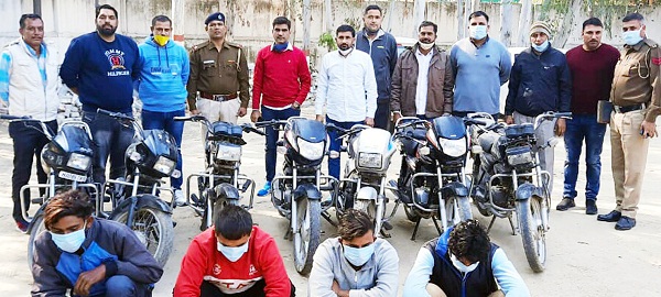 दुपहिया वाहन चोरगिरोह का भंडाफोड़, 7 चोरी की मोटरसाइकिलें बरामद
