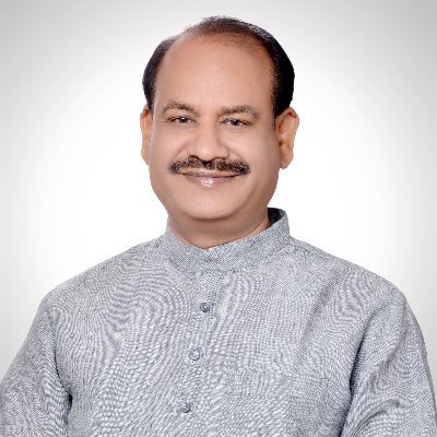 केंद्रीय सूचना एवं प्रसारण मंत्री प्रकाश जावड़ेकर और अल्पसंख्यक मामलों के मंत्री मुख्तार अब्बास नकवी ने लोकसभा अध्यक्ष ओम बिरला को दी जन्मदिन की बधाई