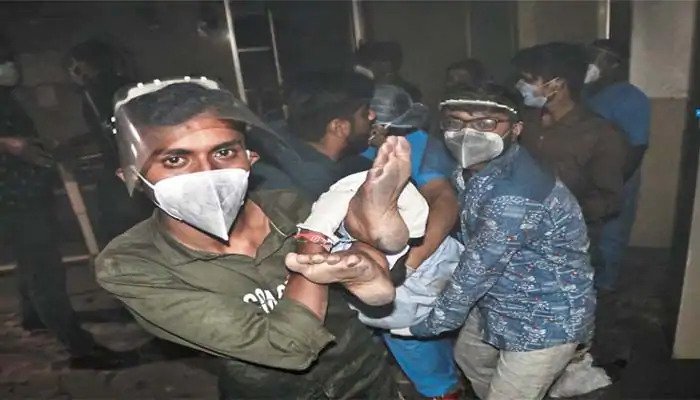 राजकोट के कोविड अस्पताल में लगी भीषण आग, 5 मरीजों की जलकर मौत