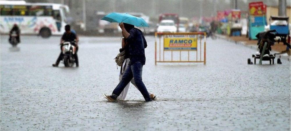 तमिलनाडु में मंडरा रहा खतरा, चेन्नई में शुरू हुई भारी बारिश