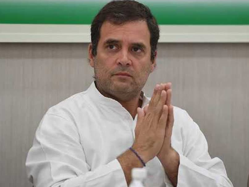 कांग्रेस में असंतुष्ट नेताओं पर गिरने लगी गाज, राहुल पर सवाल उठाने वाले नेता पर आलाकमान का एक्शन