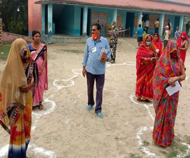 बिहार चुनाव 2020: बिहार चुनाव के दूसरे चरण में 94 सीटों के लिए मतदान शुरू