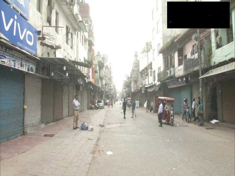 अब फ्रांस में कर्फ्यू में होने वाली पार्टियों पर भी लगेगा रोक