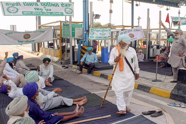 अखिल भारतीय किसान और मजदूर समन्वय संघर्ष समिति के आह्वान पर हरियाणा में टोल अब अनिश्चितकाल के लिए फ्री