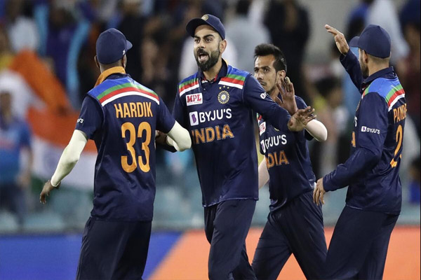 भारत औऱ ऑस्ट्रेलिया- शानदार गेंदबाजोंकी बदौलत जीत के करीब पहुंचा भारत