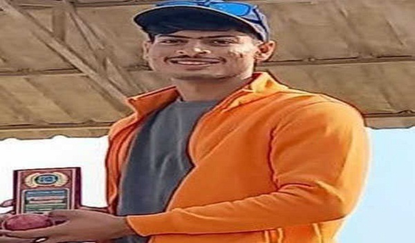 फ्रंटलाइन की जीत में कार्तिक और आर्यन की घातक गेंदबाजी