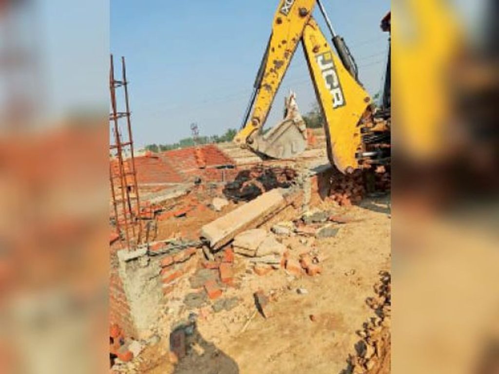 JDA ने दो अवैध कॉलोनियों पर चलाई डिच