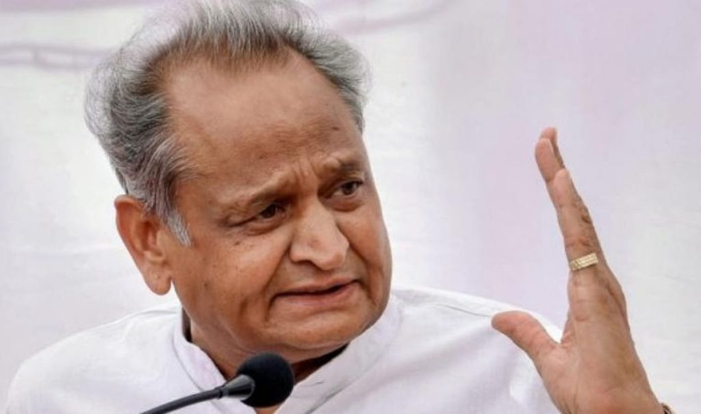 राजस्थान और महाराष्ट्र में फिर सियासी उबाल, सरकार गिराने को लेकर दिग्गजों में बयानबाजी शुरू