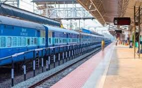 रेल यात्री ध्यान दें! इन 120 स्टेशनों पर देना होगा ज्यादा किराया, जानें सरकार का क्या है प्लान