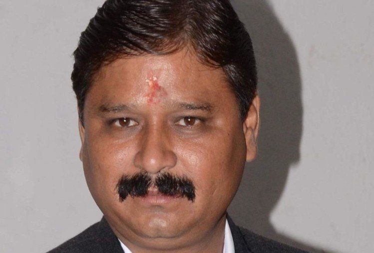 मेयर डॉक्टर जोगिंदर पालसिंह ने वार्ड नंबर 38 में 20 लाख रुपए की लागत से बनने वाले सीसी मार्ग का किया शिलान्यास