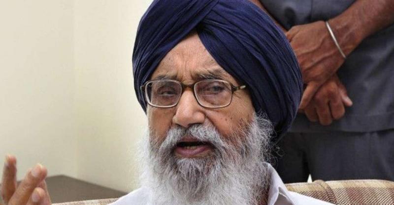 किसान आंदोलन के समर्थन में पूर्व सीएम प्रकाश सिंह बादल ने वापस किया पद्म विभूषण सम्मान
