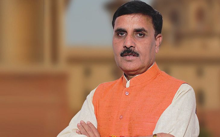 अपनें संसदिय क्षेत्र में विभिन्न कार्यक्रमों में सम्मिलित हुए सांसद विनोद सोनकर
