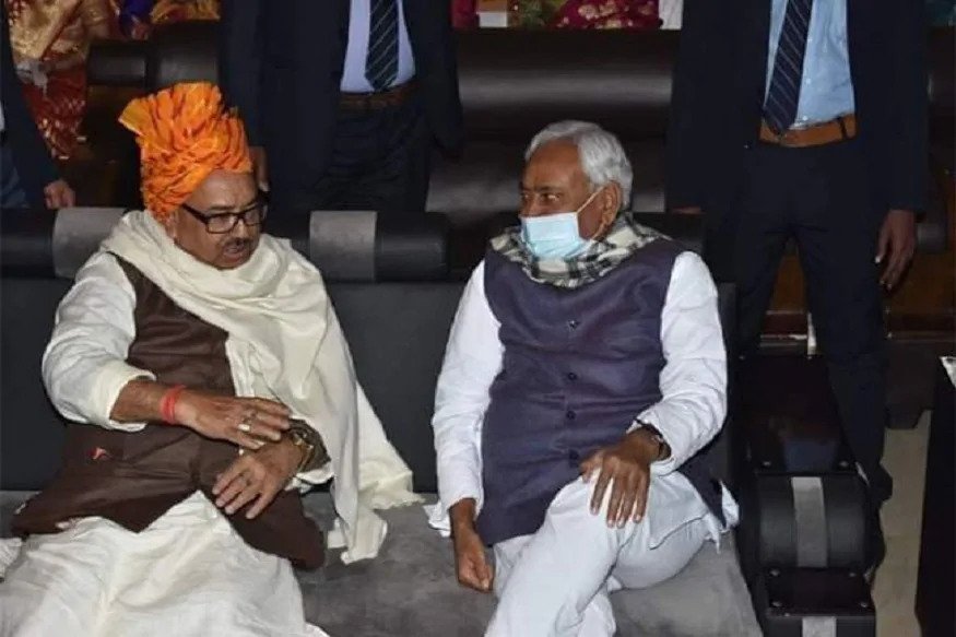 नीतीश को पूराने साथियों की याद सताने लगी है…