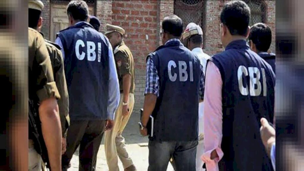 पुलिस की डाल-डाल पर भ्रष्टाचार का बसेरा, पैसा नहींं दिया तो झूठे केस मेंं फंसा देंंगे The Delhi Police, who have been beating the pretense of being the 'police of the heart', is becoming more and more cynical / adventurous and fearless and